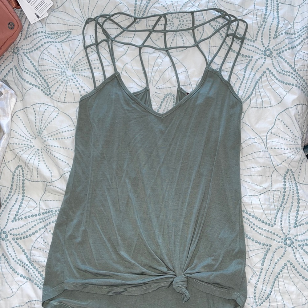 Strappy Summer tank size small bke